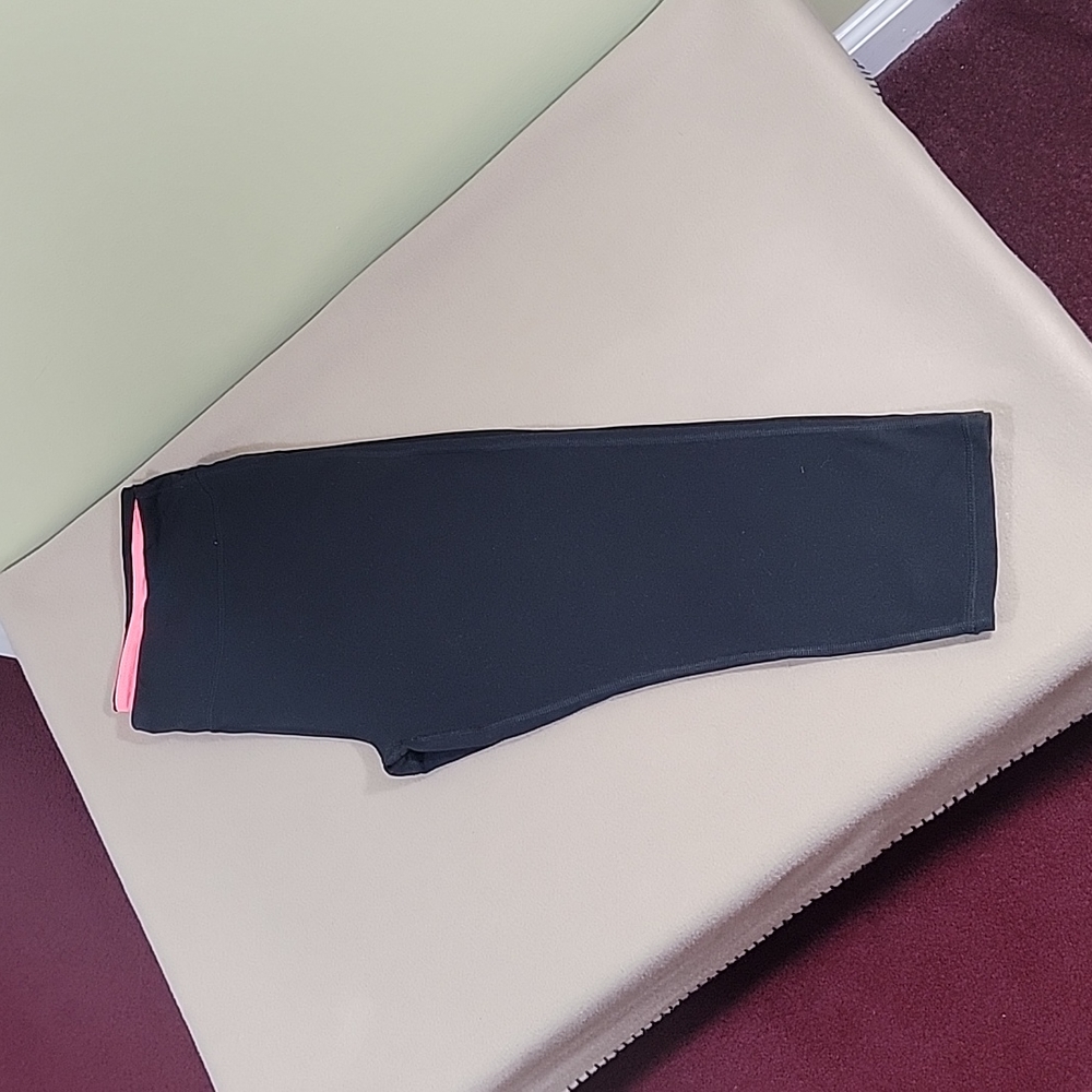 Marika sport capris